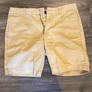 Men’s J Crew Gramercy shorts 9” inseam size 33  color tan